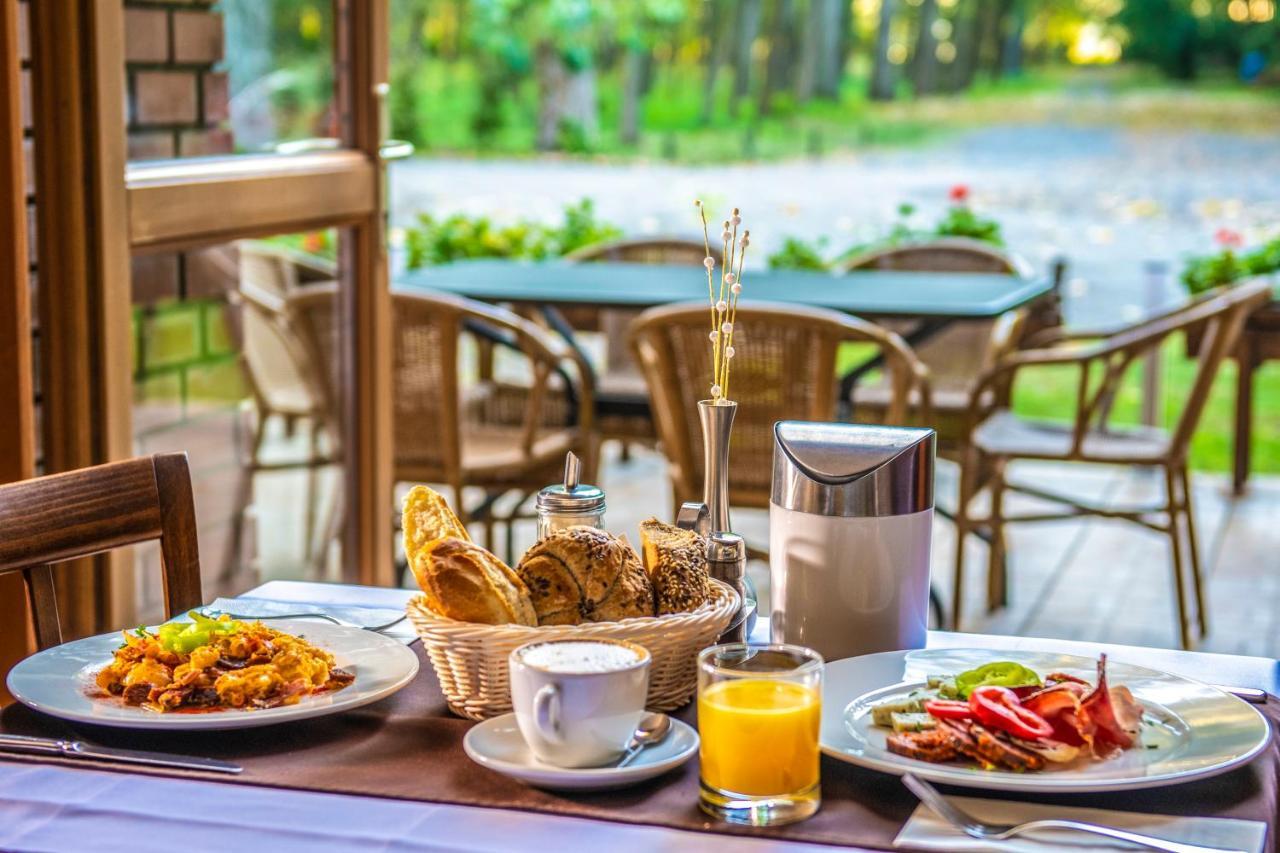 Zichy Park Hotel Bikács Eksteriør billede